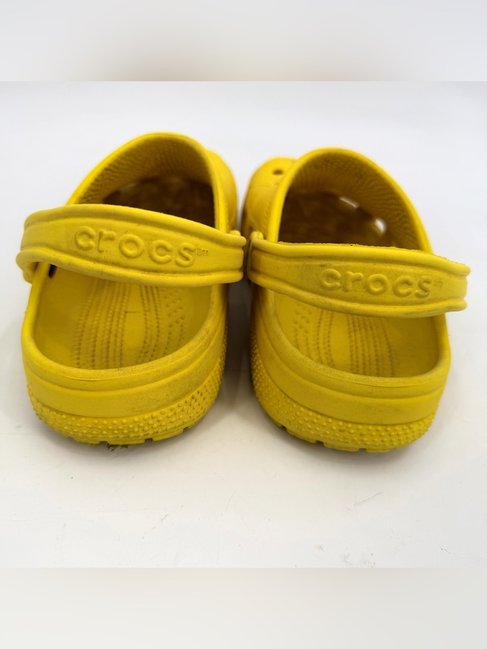 Crocs Clogs M6 W8 Yellow Classic Slip On Comfort Shoes -read - Picture 4 of 9